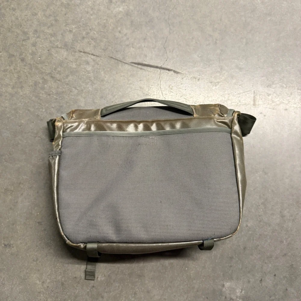 Patagonia Critical Mass Messenger Bag Olive Green Pink TPU Ripstop Laptop 3522
